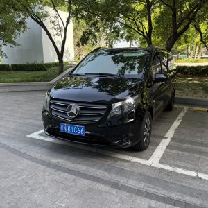 8-seater Mercedes-Benz commercial vehicle