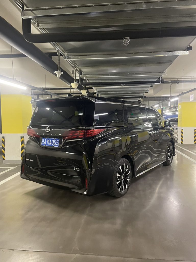 24 models of Alphard MPV 2.5 hybrid