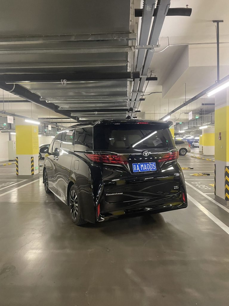 24 models of Alphard MPV 2.5 hybrid