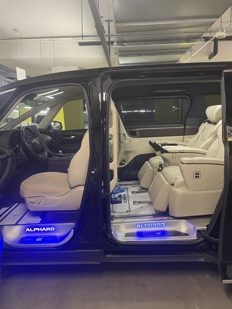 24 models of Alphard MPV 2.5 hybrid